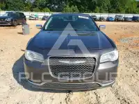 2018 Chrysler 300 фото