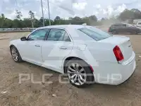 2018 Chrysler 300 фото