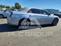 2018 Chrysler 300 photo