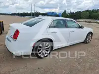 2018 Chrysler 300 фото