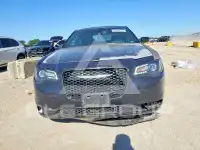 2018 Chrysler 300 photo