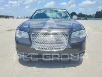 2018 Chrysler 300 фото