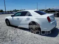 2018 Chrysler 300 photo