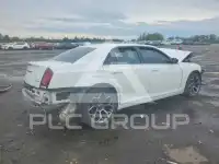 2018 Chrysler 300 photo