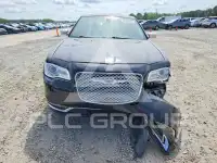 2018 Chrysler 300 фото