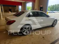 2018 Mercedes Benz C-Class фото