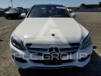 2018 Mercedes Benz C-Class фото