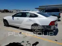2018 Volvo S90 photo