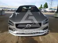 2018 Volvo S90 photo