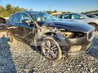 2018 Volvo XC60 photo