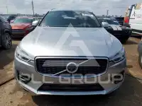 2018 Volvo XC60 photo