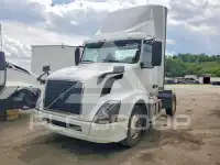 2018 Volvo VNL фото