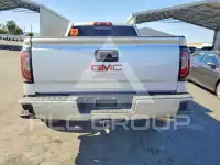 2018 GMC Sierra photo