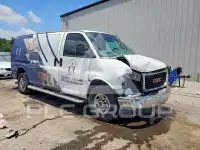 2018 GMC Savana photo