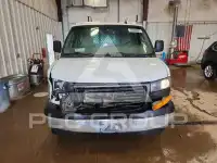 2018 GMC Savana photo