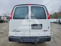 2018 GMC Savana photo