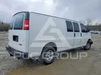 2018 GMC Savana photo