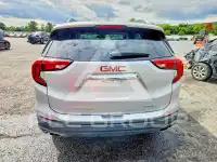 2018 GMC TERRAIN photo