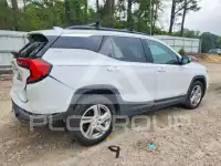 2018 GMC TERRAIN photo
