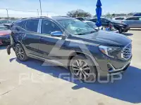 2018 GMC TERRAIN photo