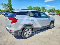 2018 GMC TERRAIN photo