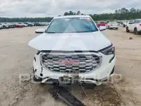 2018 GMC TERRAIN photo