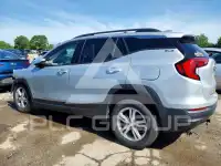 2018 GMC TERRAIN photo