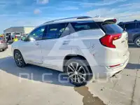 2018 GMC TERRAIN photo