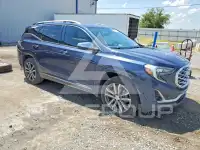2018 GMC TERRAIN photo