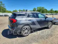 2018 GMC TERRAIN photo