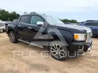 2018 GMC CANYON photo