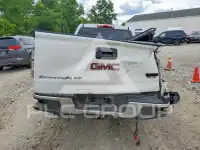 2018 GMC CANYON photo