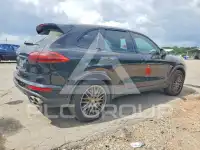 2018 Porsche Cayenne photo