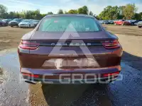 2018 Porsche Panamera photo