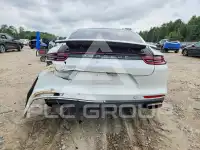 2018 Porsche Panamera photo