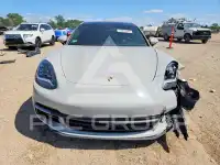 2018 Porsche Panamera photo