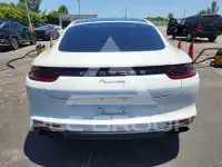 2018 Porsche Panamera photo