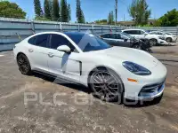 2018 Porsche Panamera photo