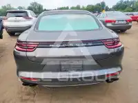 2018 Porsche Panamera photo