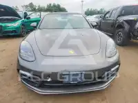2018 Porsche Panamera photo