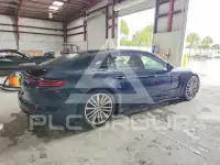 2018 Porsche Panamera photo