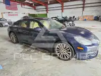 2018 Porsche Panamera photo