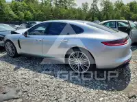 2018 Porsche Panamera photo