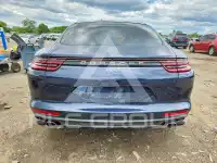2018 Porsche Panamera photo