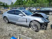 2018 Porsche Panamera photo