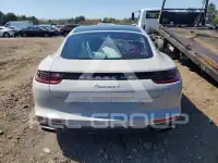 2018 Porsche Panamera photo
