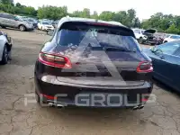2018 Porsche MACAN photo