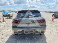 2018 Porsche MACAN photo