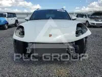 2018 Porsche MACAN photo