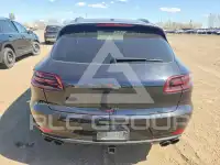 2018 Porsche MACAN photo